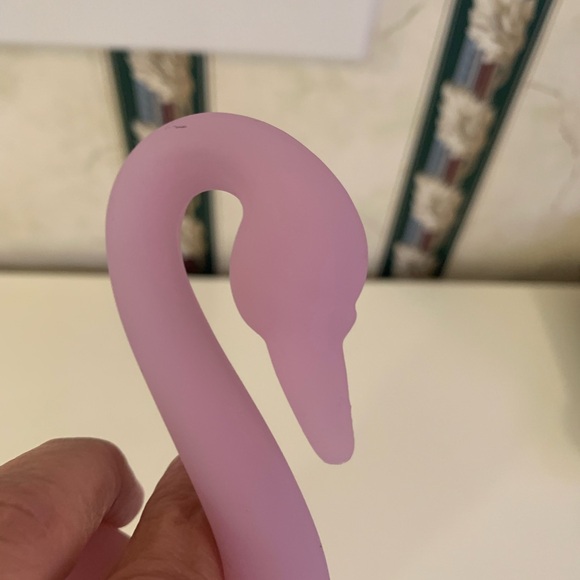 Fenton Lavender Satin Swan Figurine - Picture 9 of 9